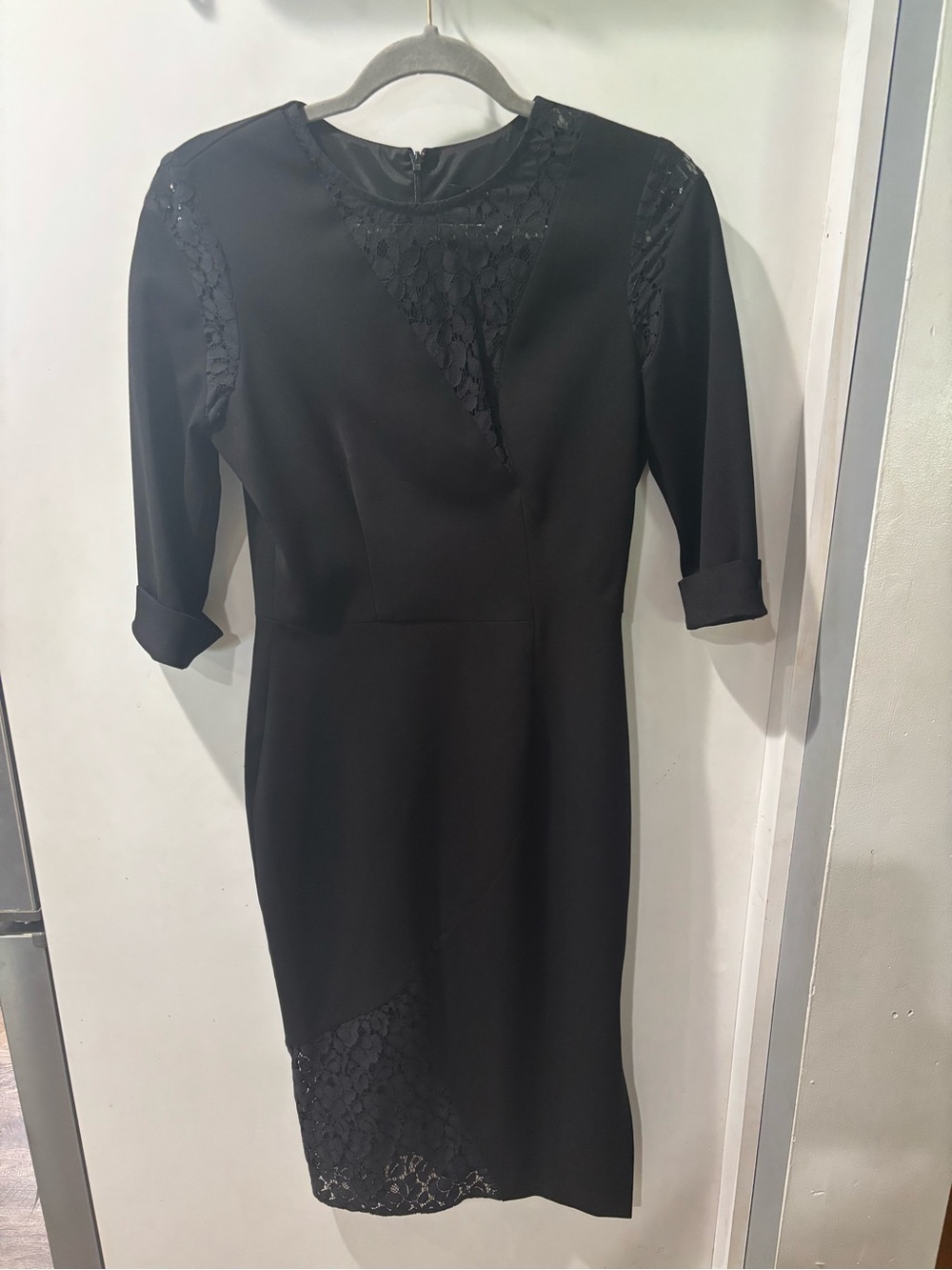 Black Halo Black Lace Panel Sheath Midi Dress Size 6 Style 208308
